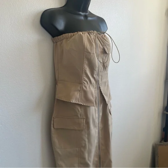 NWT PrettyLittleThing Strapless Cargo Midi Dress W-8 Tan Zip Front Utility - Picture 2 of 10